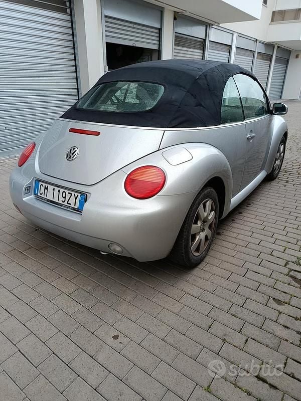 Usata VW New Beetle 2004 Grigio Utilitaria