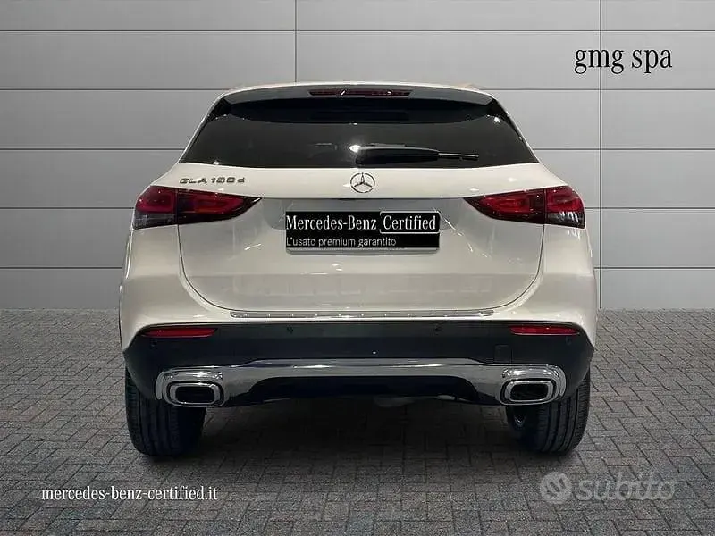 Usata Mercedes GLA180 116 CV (85 kW) 2022 Bianco SUV