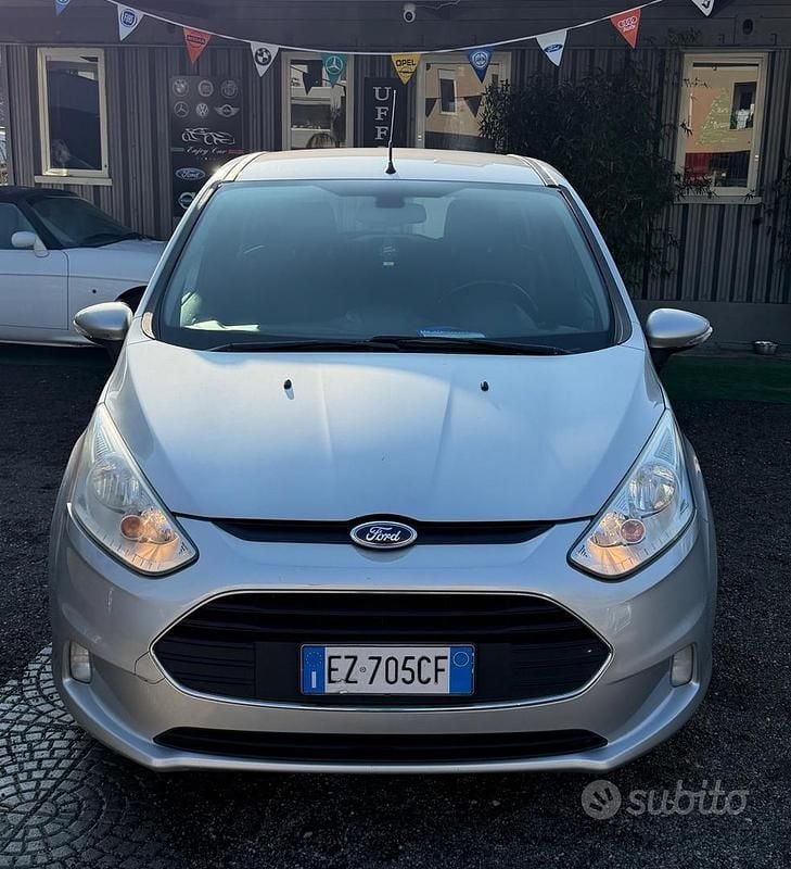 Grigio Usata 2016 Ford B-MAX Titanium Monovolume | 4599 € (Super prezzo) - Immagine 1/4