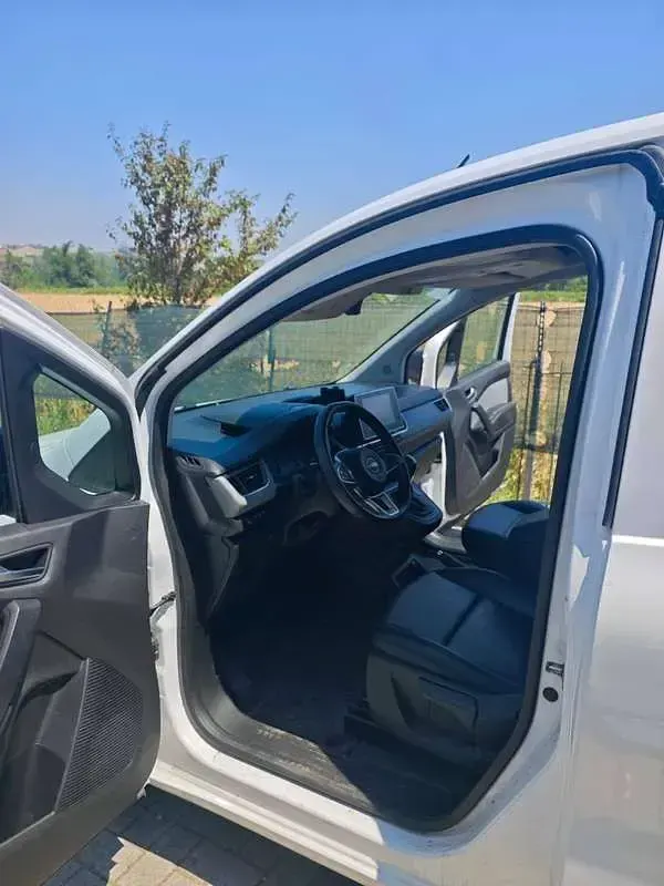 Usata Nissan Townstar 89 kW (122 CV) 2023 Bianco Furgone