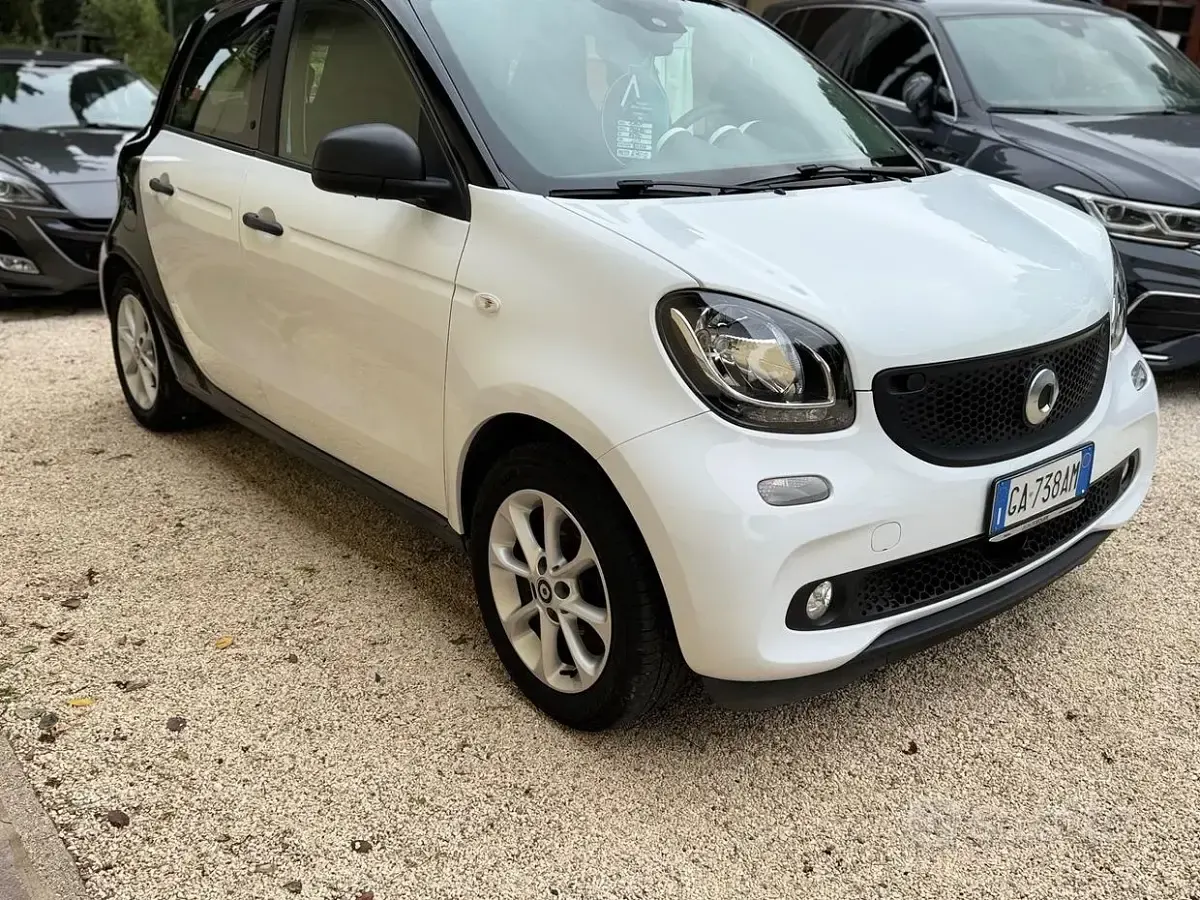Usata Smart ForFour Passion 71 CV (52 kW) 2019 Bianco Utilitaria