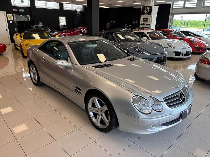Usata Mercedes SL500 306 CV (225 kW) 2004 Silver arrow metallic Cabrio