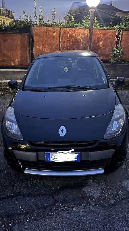 Usata Renault Clio IV Dynamique 75 CV (55 kW) 2012 Nero Berlina