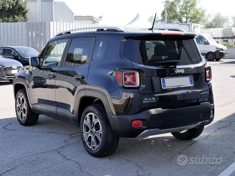 Usata Jeep Renegade Limited 140 CV (102 kW) 2015 Nero SUV