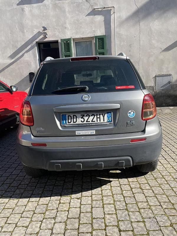 Usata Fiat Sedici 120 CV (88 kW) 2007 SUV