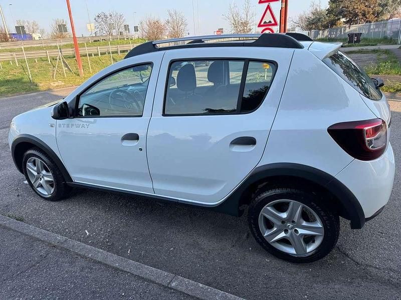 Gebraucht Dacia Sandero Stepway 90 PS (66 kW) 2016 Limousine