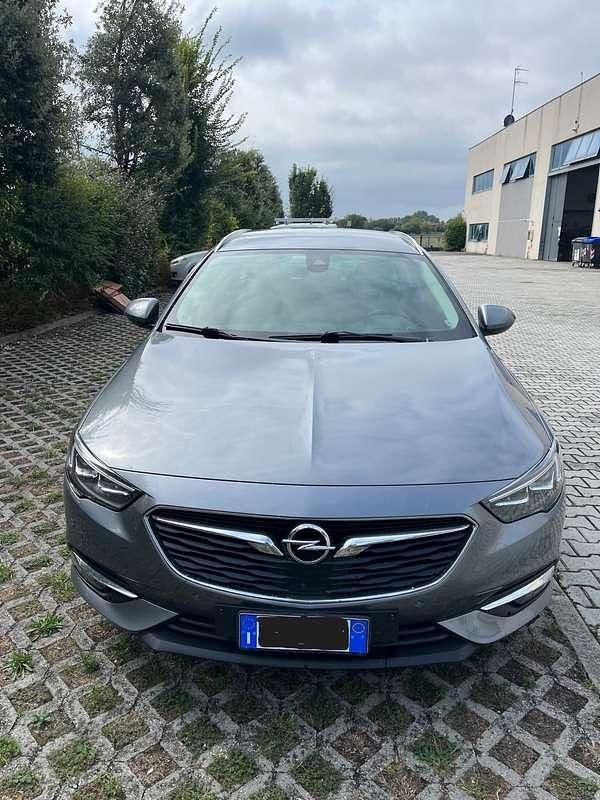 Usata Opel Insignia Innovation 170 CV (125 kW) 2017 Grigio Station wagon