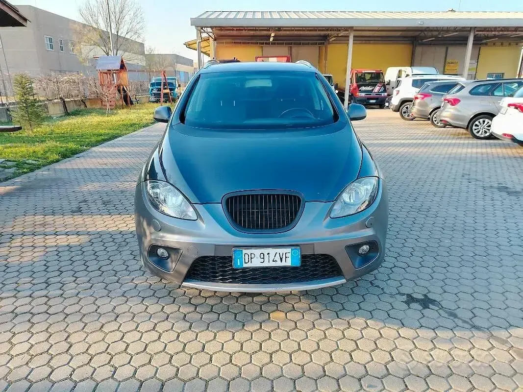 Usata Seat Altea 170 CV (125 kW) 2009 Grigio Monovolume