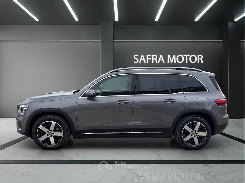 Usata Mercedes GLB200 150 CV (110 kW) 2023 Grigio SUV