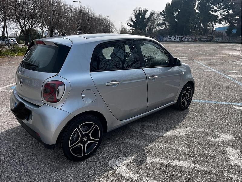 Usata Smart ForFour Electric Drive Pulse 2021 Grigio Berlina
