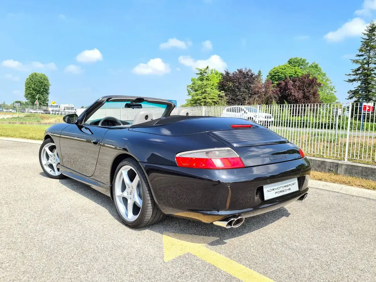 Usata Porsche 911 Carrera Cabriolet 320 CV (235 kW) 2003 Nero Cabrio