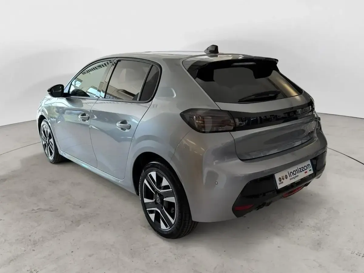 Usata Peugeot 208 Allure 102 CV (75 kW) 2025 Grigio Utilitaria