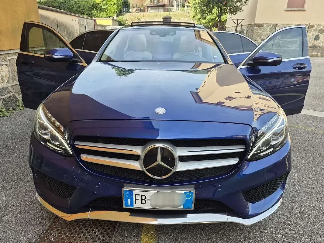 Usata Mercedes C220 AMG line 170 CV (125 kW) 2016 Berlina