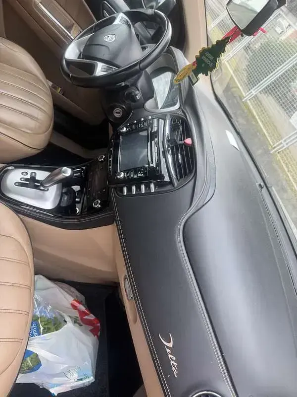 Usata Lancia Delta 120 CV (88 kW) 2013 Utilitaria