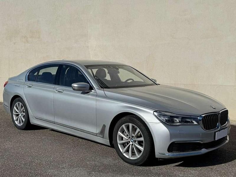 Usata BMW 750 449 CV (330 kW) 2016 Argento Berlina