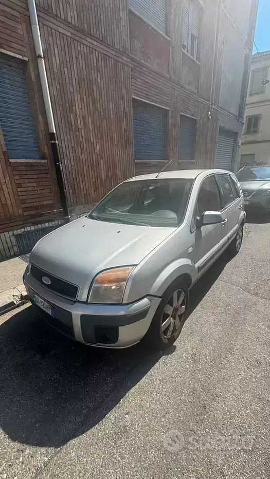 Usata Ford Fusion Ambiente 80 CV (58 kW) 2009 Utilitaria