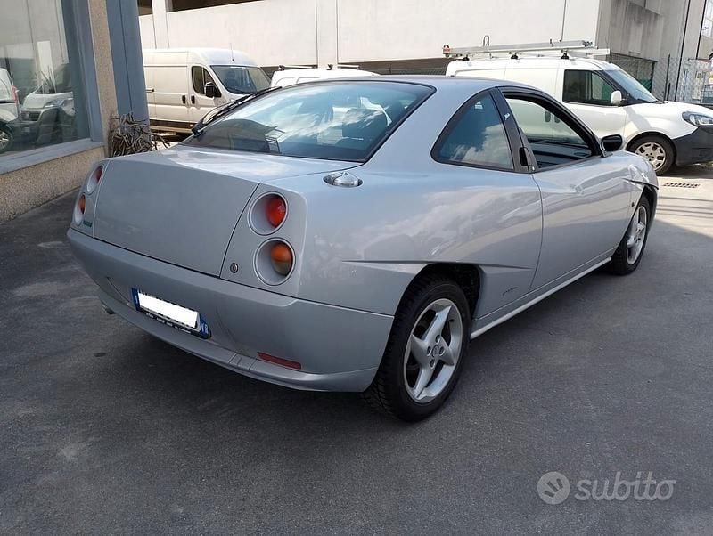 Usata Fiat Coupé 131 CV (96 kW) 1999 Grigio Coupé