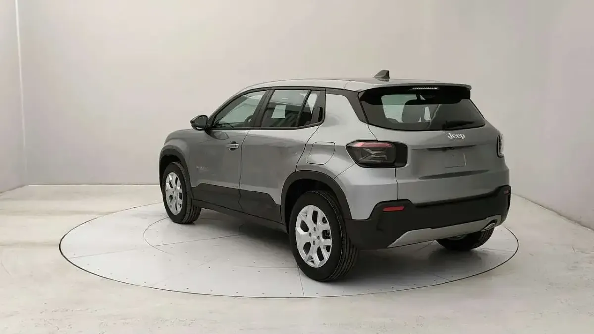 Nuova Jeep Avenger Altitude 110 CV (80 kW) 2025 Grigio SUV