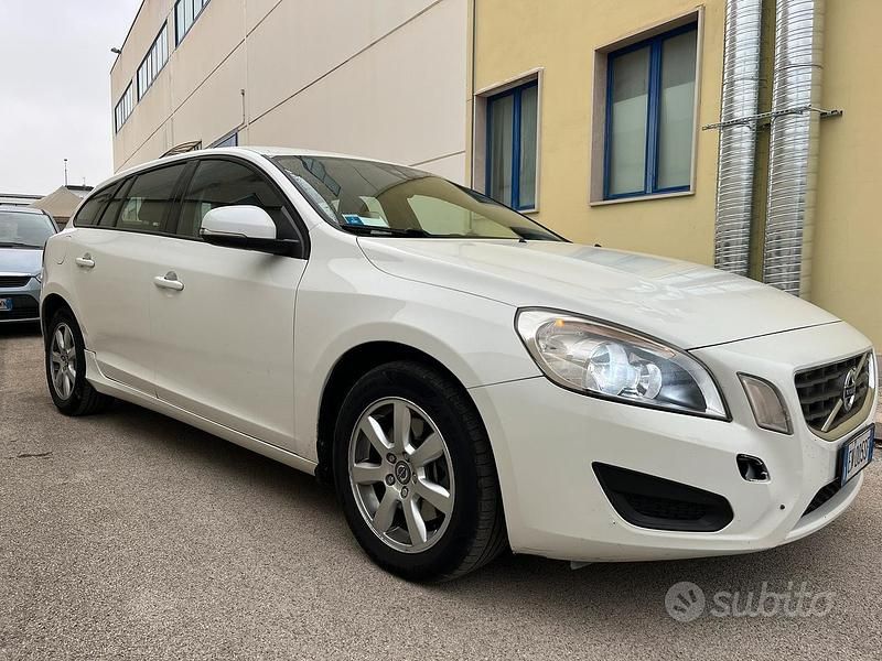 Usata Volvo V60 115 CV (84 kW) 2012 Station wagon