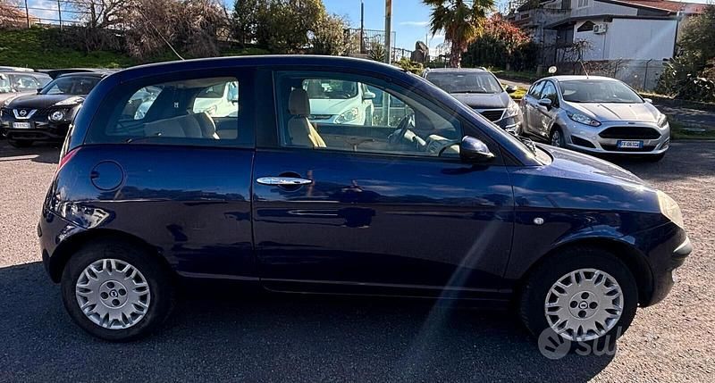 Usata Lancia Ypsilon 69 CV (50 kW) 2006 Blu Utilitaria