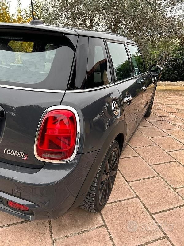 Usata Mini Cooper S 178 CV (130 kW) 2020 Grigio Utilitaria
