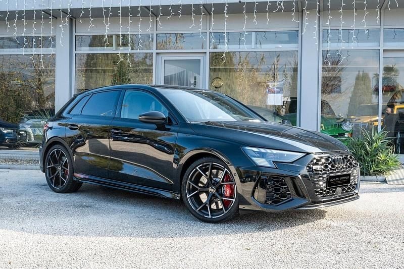 Usata Audi RS3 Performance 399 CV (293 kW) 2024 Nero Berlina