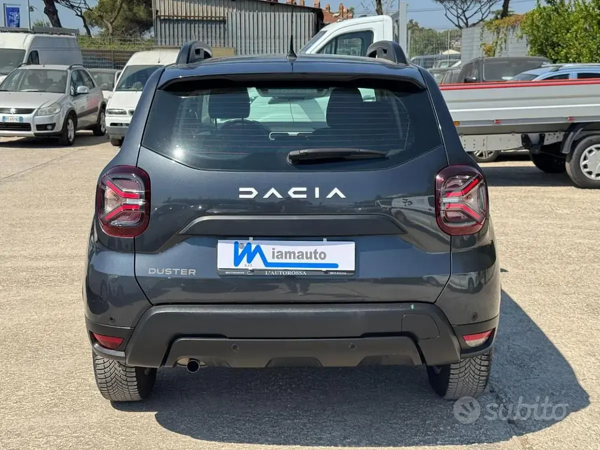 Usata Dacia Duster Expression 101 CV (74 kW) 2023 Grigio SUV