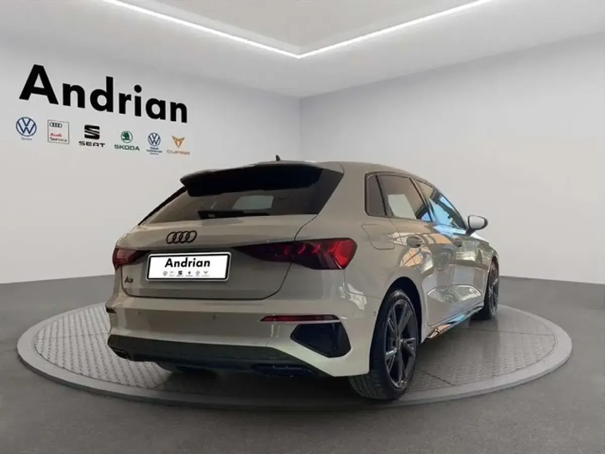 Usata Audi A3 S-Line 150 CV (110 kW) 2024 Bianco Berlina