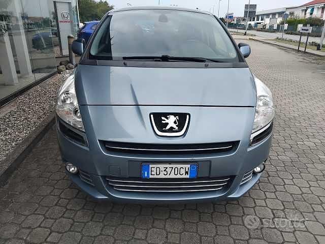Usata Peugeot 5008 156 CV (114 kW) 2010 Blu Monovolume