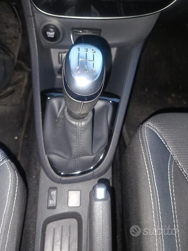 Usata Renault Clio IV 90 CV (66 kW) 2017 Grigio Berlina