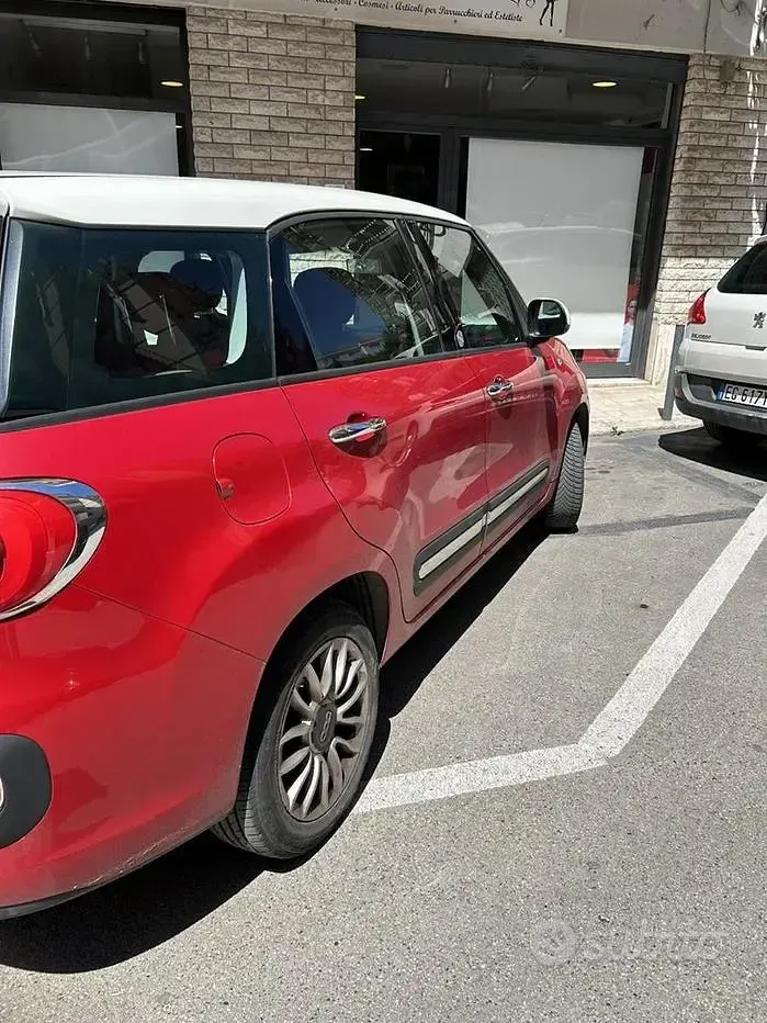 Usata Fiat 500L Living 105 CV (77 kW) 2015 Rosso Monovolume