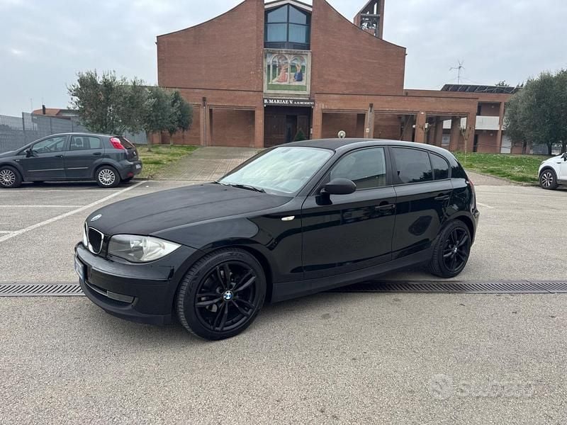 Usata BMW 118 Efficient Dynamics 143 CV (105 kW) 2009 Nero Utilitaria