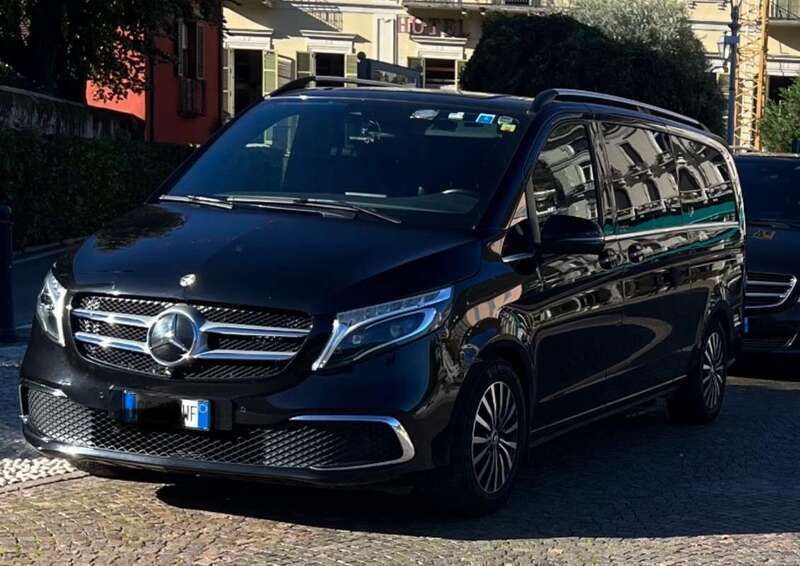Nero Usata 2021 Mercedes V300 Executive Monovolume | 47.000 € (Buon prezzo) - Immagine 1/4