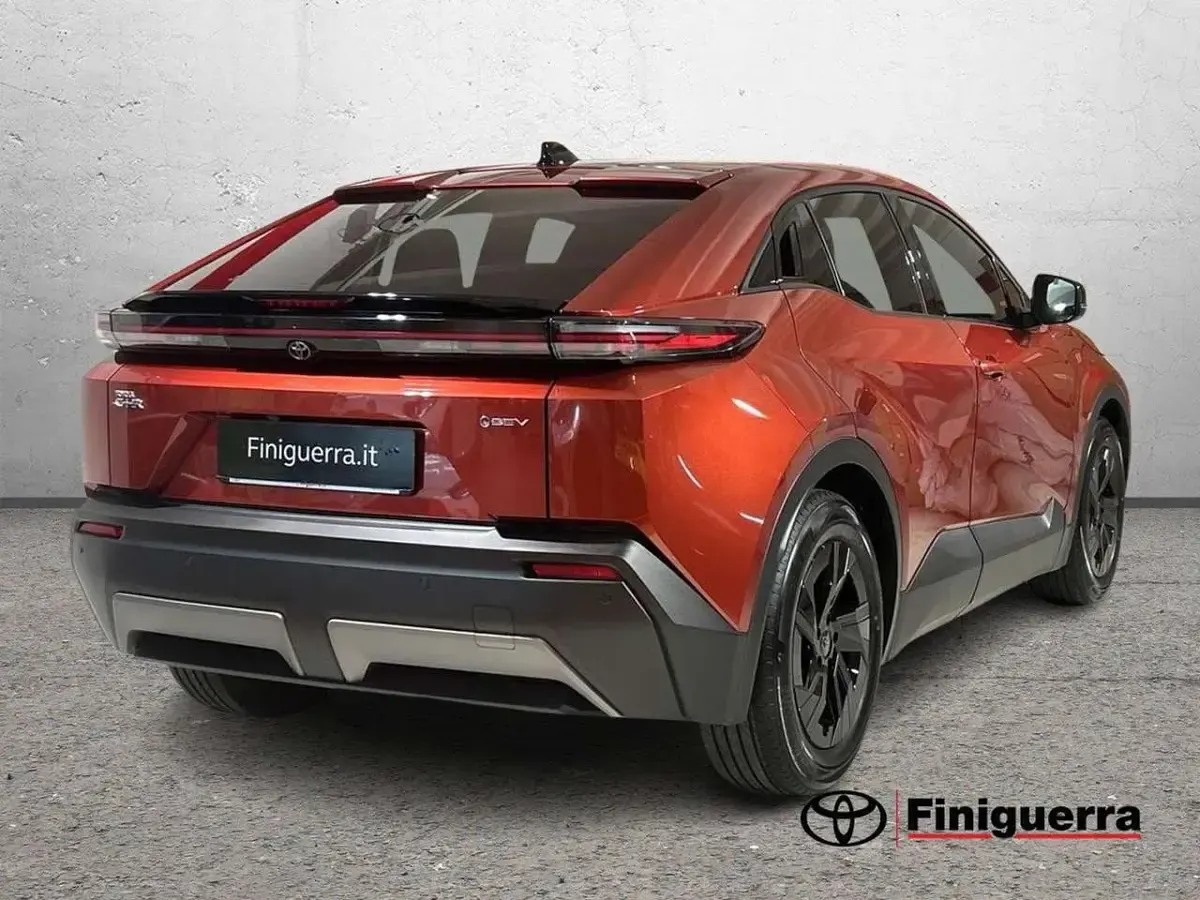 Nuova Toyota C-HR 224 CV (164 kW) 2026 Arancione SUV