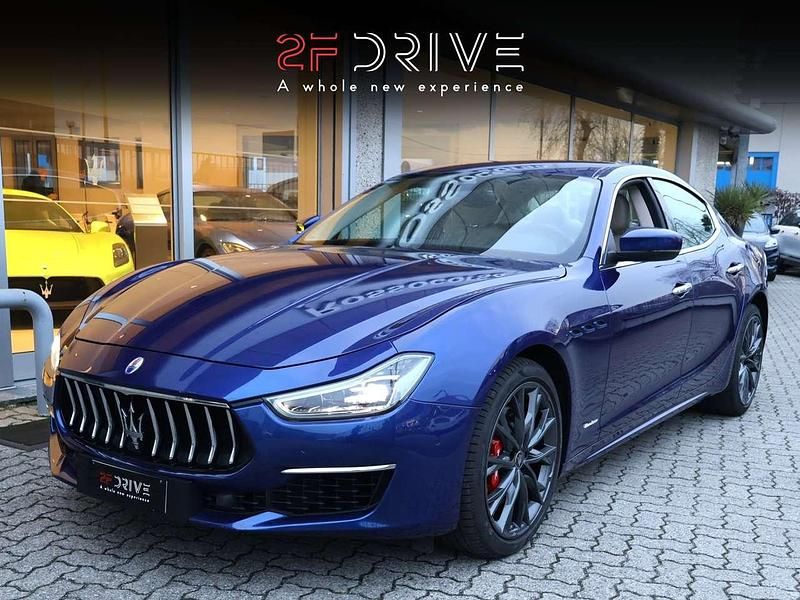 Usata Maserati Ghibli GranLusso 330 CV (242 kW) 2021 Blu emozione micalizzato Berlina