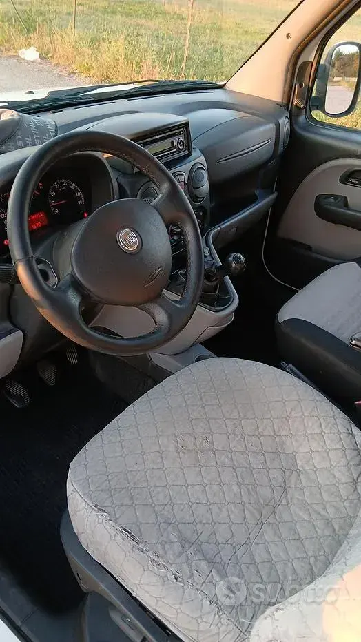 Usata Fiat Doblò 85 CV (62 kW) 2010 Bianco Monovolume