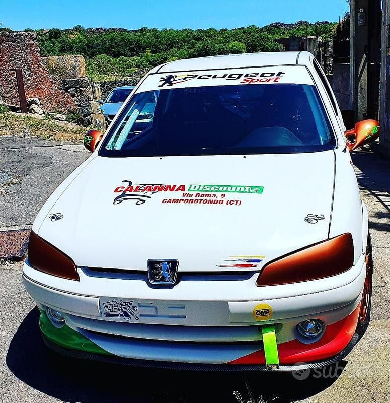 Usata Peugeot 106 75 CV (55 kW) 1999 Bianco Utilitaria