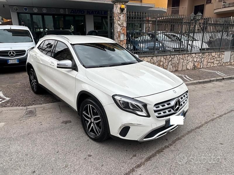Usata Mercedes GLA220 Premium 176 CV (129 kW) 2017 Bianco SUV