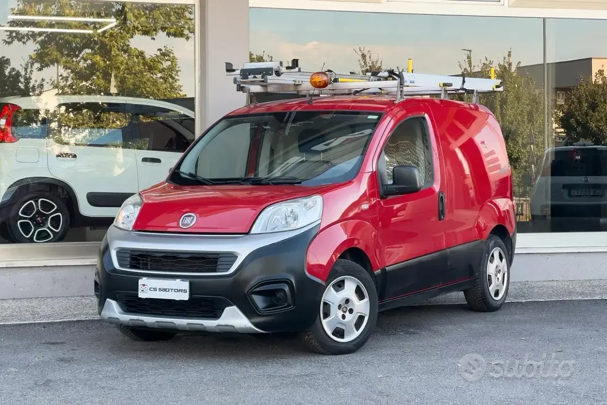 Usata Fiat Fiorino 95 CV (69 kW) 2017 Rosso Monovolume