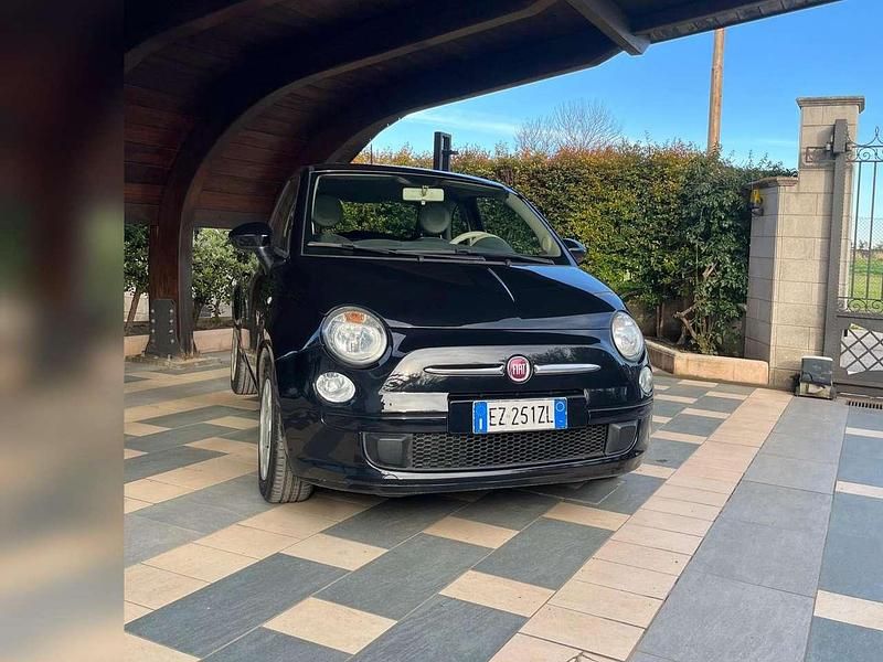 Usata Fiat 500 Pop 69 CV (50 kW) 2015 Total black Utilitaria