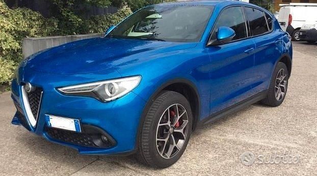 Usata Alfa Romeo Stelvio Executive 210 CV (154 kW) 2018 Blu SUV