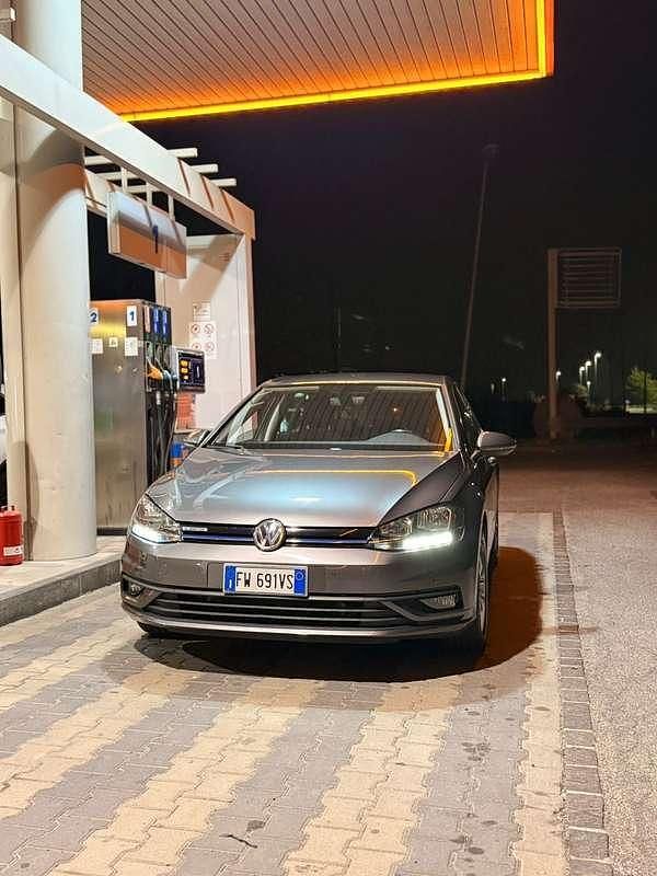 Usata VW Golf VII Sportline 116 CV (85 kW) 2019 Berlina