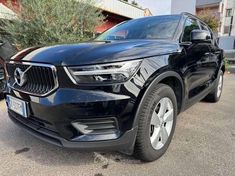 Nero Usata 2022 Volvo XC40 Momentum SUV | 21.900 € (Ottimo prezzo) - Immagine 1/4