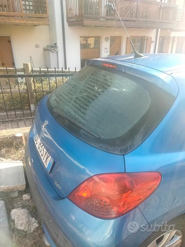 Usata Peugeot 207 90 CV (66 kW) 2007 Blu Berlina