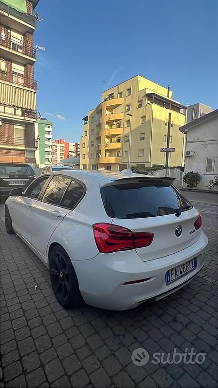 Usata BMW 120 Efficient Dynamics 190 CV (139 kW) 2015 Bianco Utilitaria