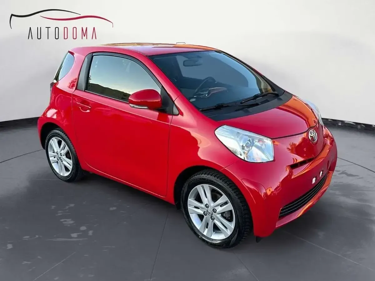 Usata Toyota iQ 101 CV (74 kW) 2010 Rosso Utilitaria