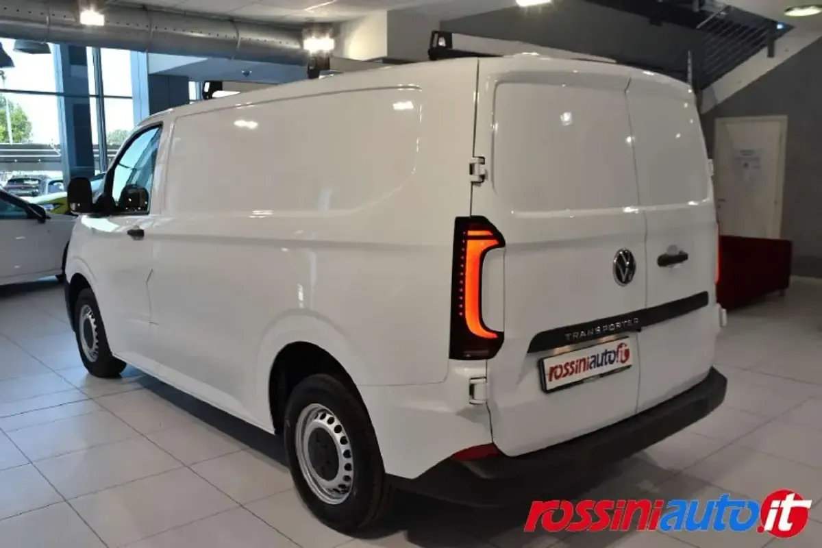 Nuova VW T7 150 CV (110 kW) 2025 Pure white Furgone