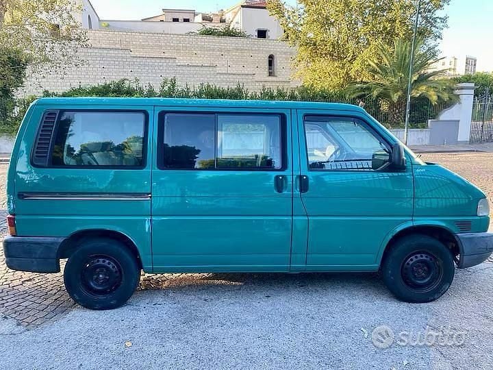 Usata VW Transporter 102 CV (75 kW) 1998 Verde Furgone