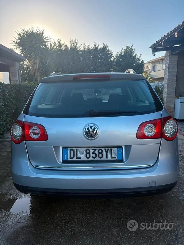 Usata VW Passat 140 CV (102 kW) 2007 Grigio Berlina