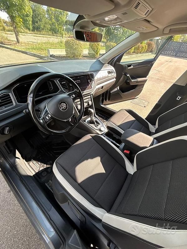 Usata VW T-Roc Advance 150 CV (110 kW) 2017 Grigio SUV